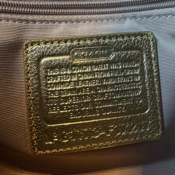 Coach Soho Y2K White Soho line Leather Buckle Flap Bag W oversized Coach Tag EUC - Picture 10 of 13